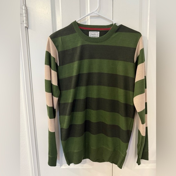 Faze 1 Boys Sweater Size XL 18 NWT - Picture 3 of 8